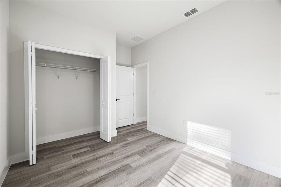 Spacious, unfurnished interior of a new home in , Dunnellon (Image 24).