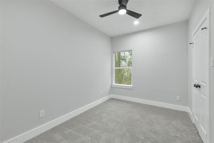 Spacious, unfurnished interior of a new home in , Willis (Image 31).
