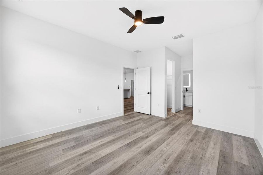 Spacious, unfurnished interior of a new home in , North Port (Image 22).