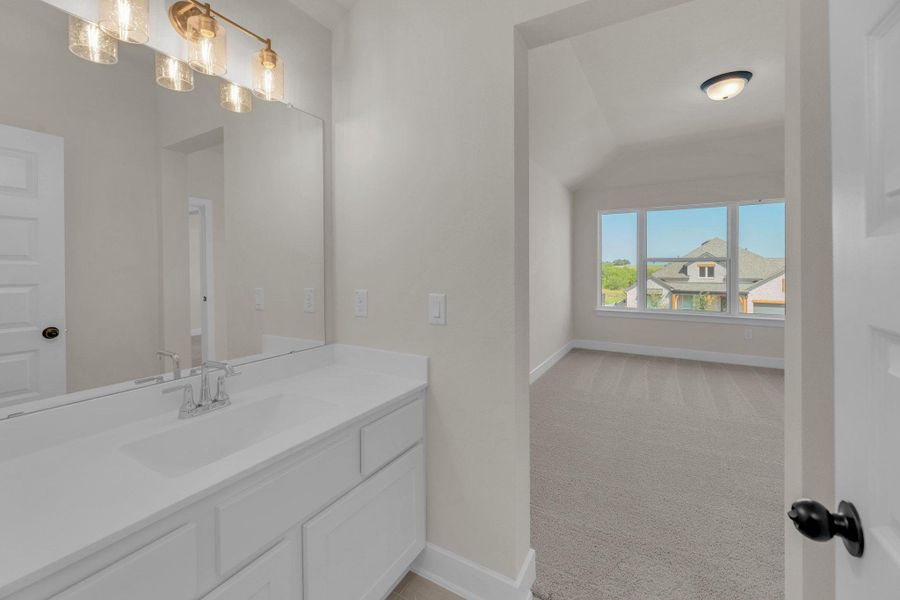 Furnished interior view inside a new home in Flora - 60', Hutto (Image 12).