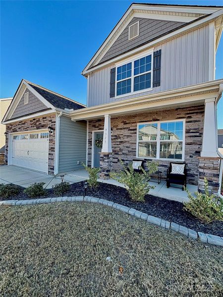 Exterior details and patio area of a home in Nolen Farm, Gastonia (Image 3).
