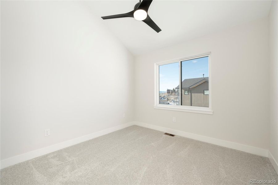 Spacious, unfurnished interior of a new home in , Winter Park (Image 28).