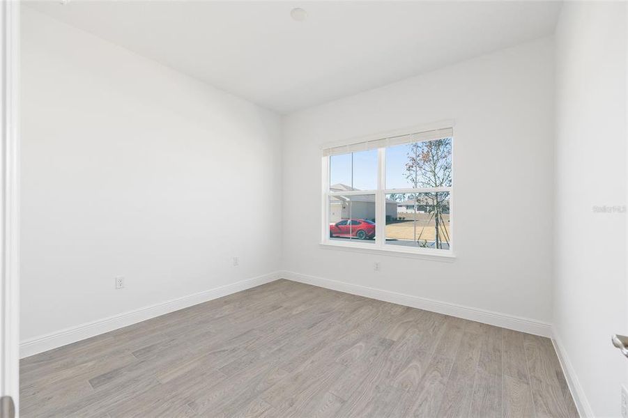 Spacious, unfurnished interior of a new home in , Ocala (Image 13).