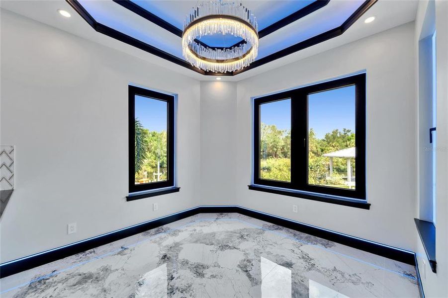 Spacious, unfurnished interior of a new home in , Apollo Beach (Image 69).