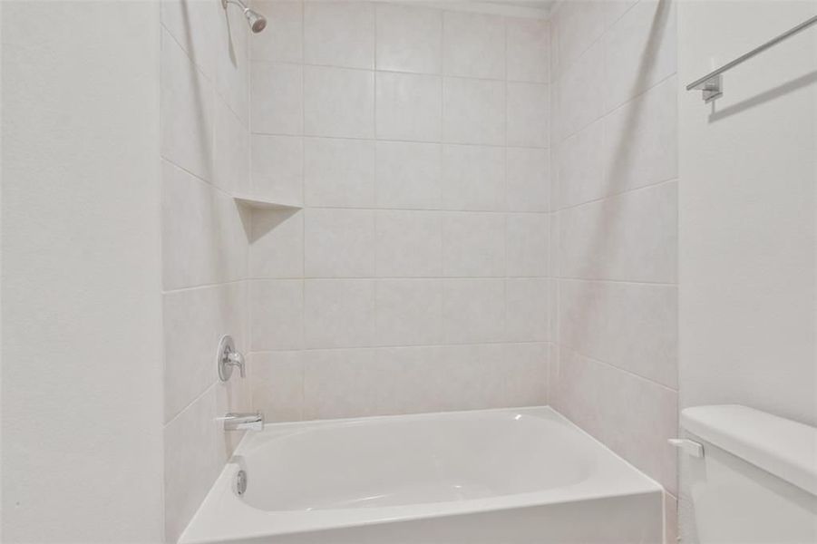 Image 36 of a home in Lakes at Black Oak.