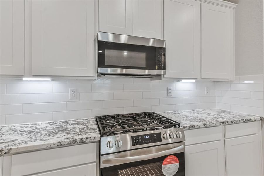 Image 45 of a home in Lakes at Black Oak.