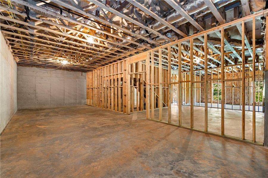 Spacious, unfurnished interior of a new home in , Jefferson (Image 16).