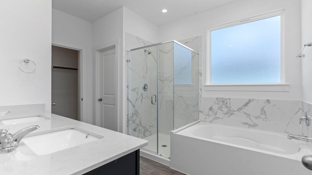 Furnished interior view inside a new home in Evergreen, Rosenberg (Image 8).