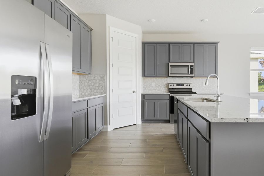 8558-DAHLIA-CIR-34986-002