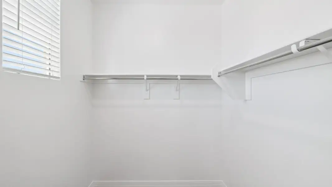 Spacious, unfurnished interior of a new home in El Cidro, Goodyear (Image 39).