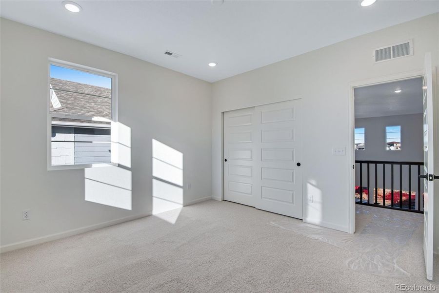 Spacious, unfurnished interior of a new home in Prelude at Sterling Ranch, Littleton (Image 24).