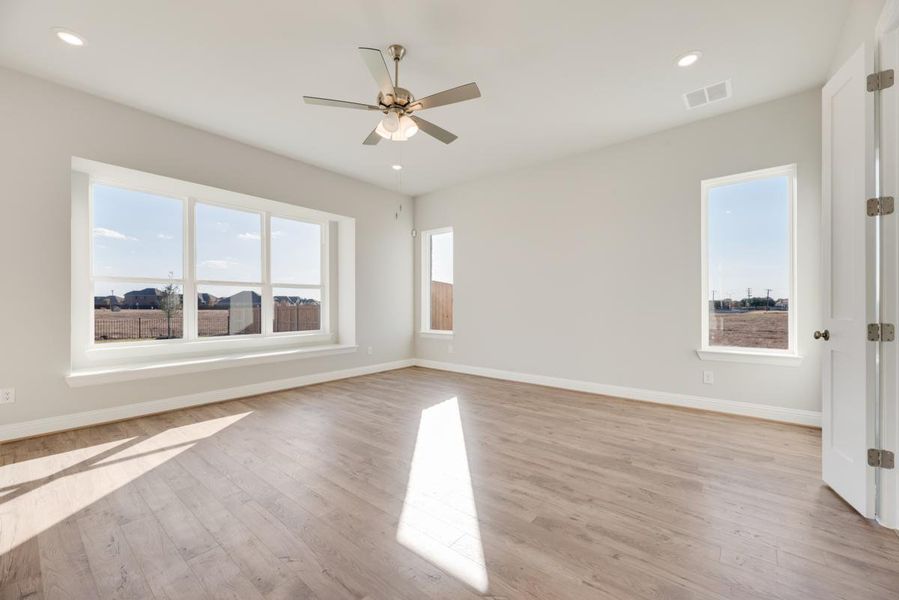 Spacious, unfurnished interior of a new home in Park Trails, Forney (Image 26). Spacious, unfurnished interior of a new home in Park Trails, Forney (Image 26).