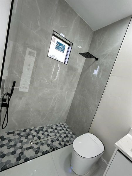 Furnished interior view inside a new home in , Lehigh Acres (Image 6).