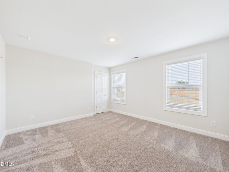 CAM01608G0-PR0122-STILL055