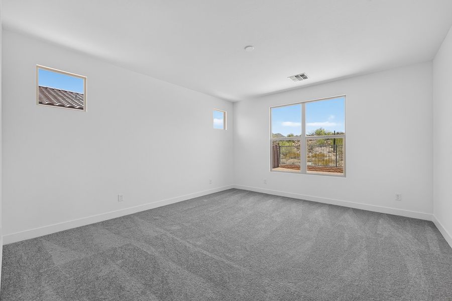 Spacious, unfurnished interior of a new home in Ladera Trails, Queen Creek (Image 16).