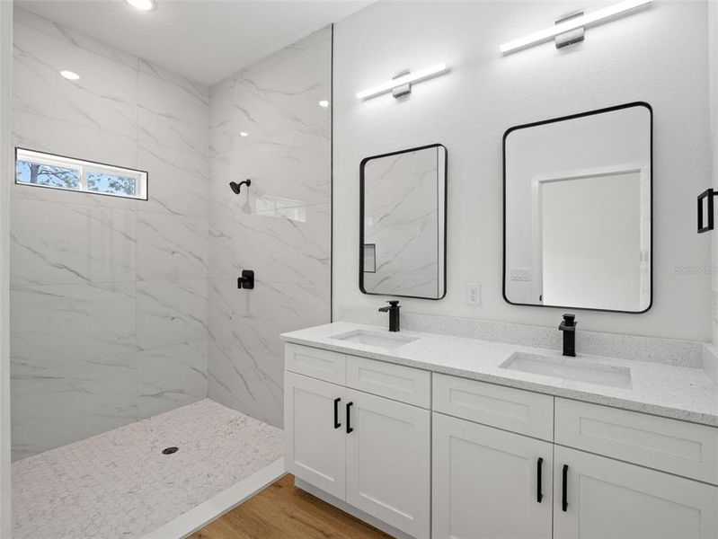 Furnished interior view inside a new home in , Ocklawaha (Image 10).