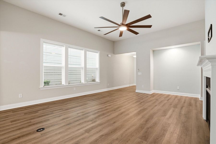 Spacious, unfurnished interior of a new home in , Summerville (Image 18).