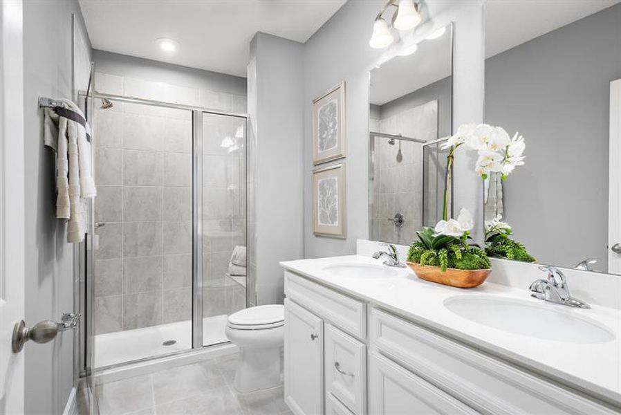 Representative furnished interior of a home built from the Winterhaven by Ryan Homes in Hammock Oaks Villas, Lady Lake (Image 9).