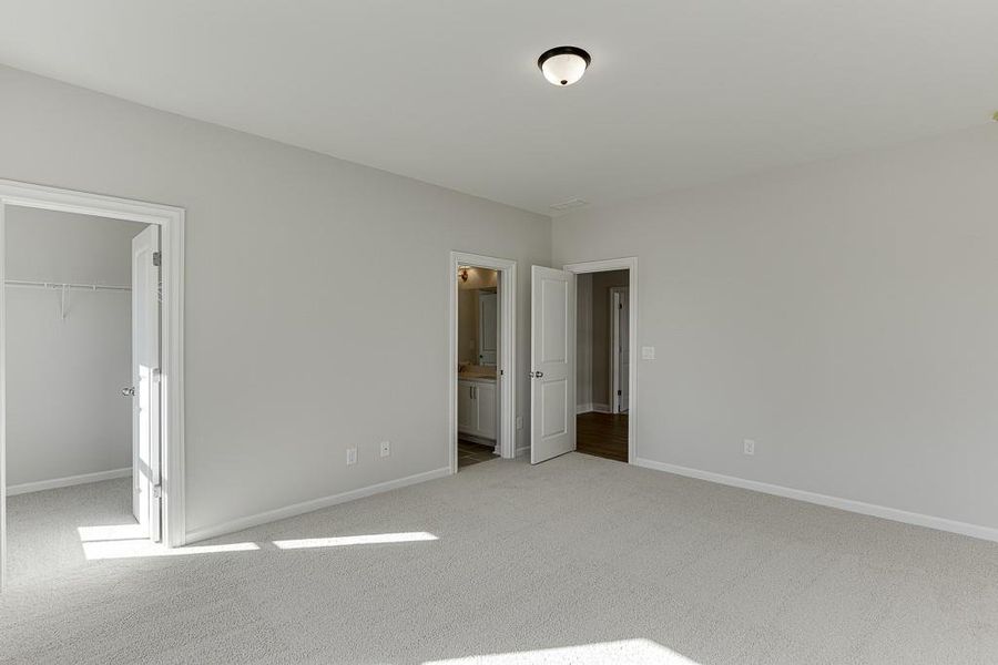 Spacious, unfurnished interior of a new home in , Buford (Image 41).