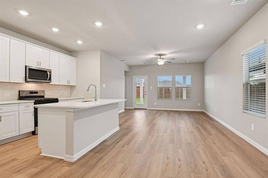 Furnished interior view inside a new home in Lakehaven - Spring Series, Farmersville (Image 8).