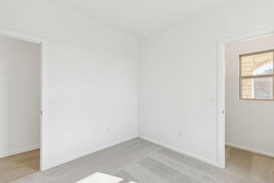 Spacious, unfurnished interior of a new home in Mavera, Conroe (Image 19).