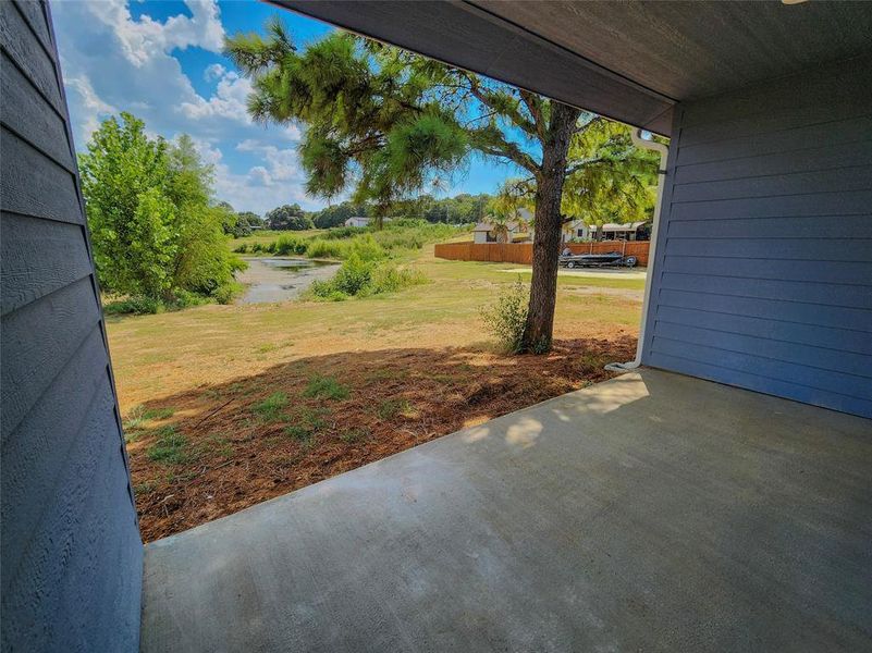 Exterior details and patio area of a home in , Kennedale (Image 3).