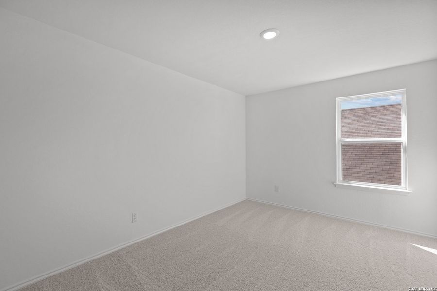 Spacious, unfurnished interior of a new home in Davis Ranch, San Antonio (Image 21).