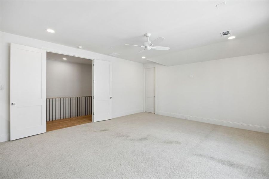 Spacious, unfurnished interior of a new home in , Dallas (Image 23). Spacious, unfurnished interior of a new home in , Dallas (Image 23).