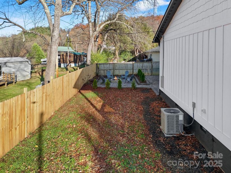Exterior details and patio area of a home in , Bryson City (Image 33).