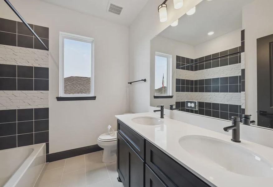 Plan 5058 bath 3 - 22 of 25