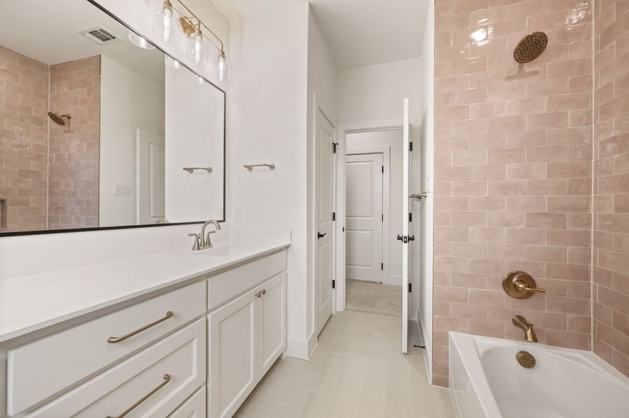 Furnished interior view inside a new home in NorthGlen, Haslet (Image 20). Furnished interior view inside a new home in NorthGlen, Haslet (Image 20).