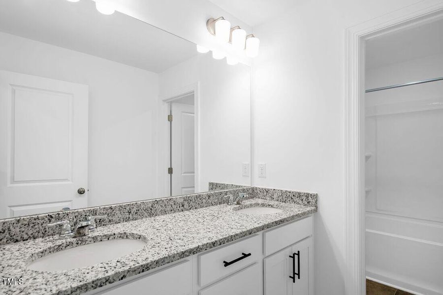 silverstone-augusta-lot-115-bathroom silverstone-augusta-lot-115-bathroom