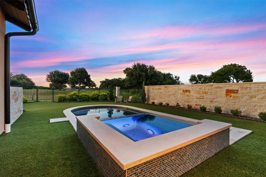 Hill country luxury lake/golf course living at its finest!