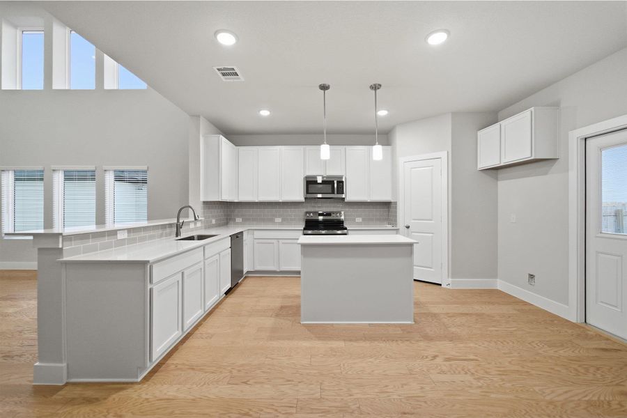 Furnished interior view inside a new home in Hunters Glen, Jarrell (Image 7).