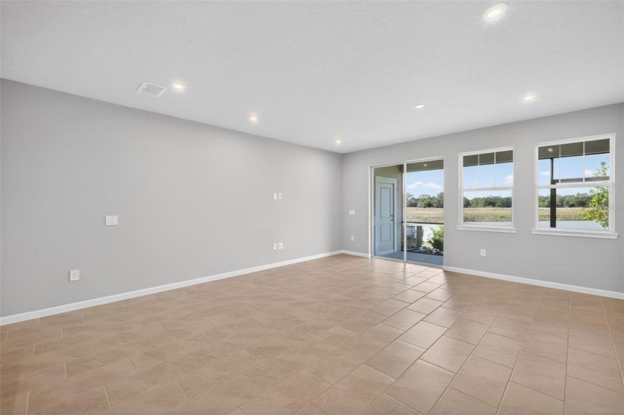 Spacious, unfurnished interior of a new home in Crosswind Ranch, Parrish (Image 17).
