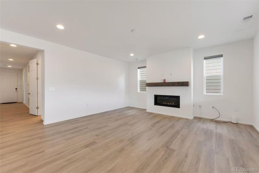 Spacious, unfurnished interior of a new home in , Brighton (Image 17).