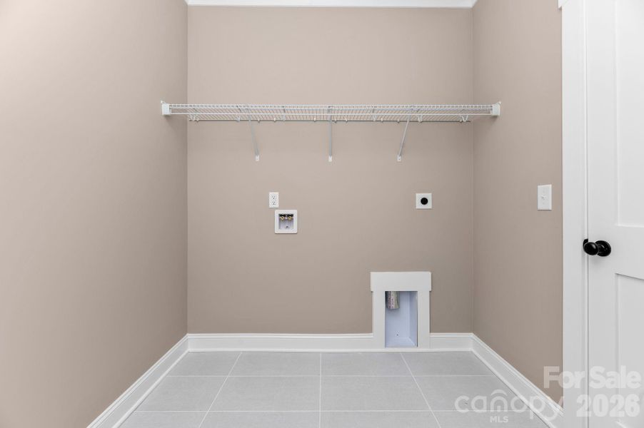 Spacious, unfurnished interior of a new home in , Lexington (Image 39).