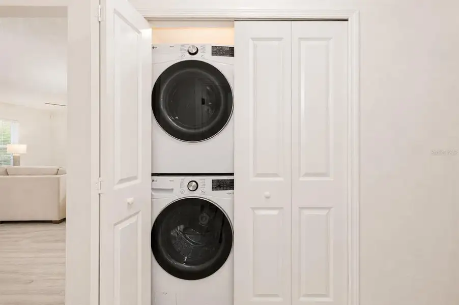 Close-up of interior finishes inside a home in , Brooksville (Image 21). Close-up of interior finishes inside a home in , Brooksville (Image 21).