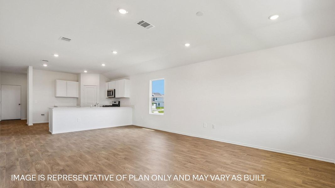 Spacious, unfurnished interior of a new home in Durango, Mustang Ridge (Image 9).