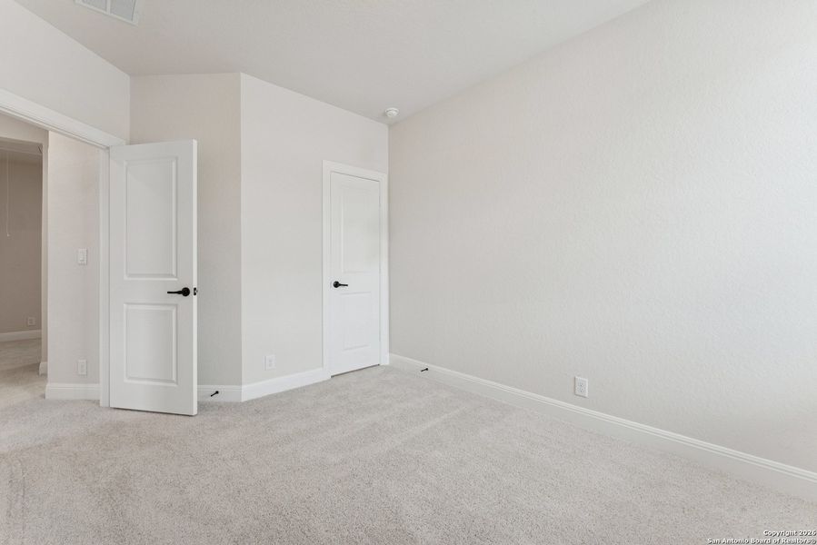 Spacious, unfurnished interior of a new home in Davis Ranch 50', San Antonio (Image 23).