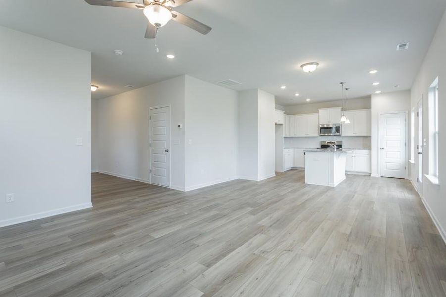 Spacious, unfurnished interior of a new home in Laurel Ridge, Rock Spring (Image 33).