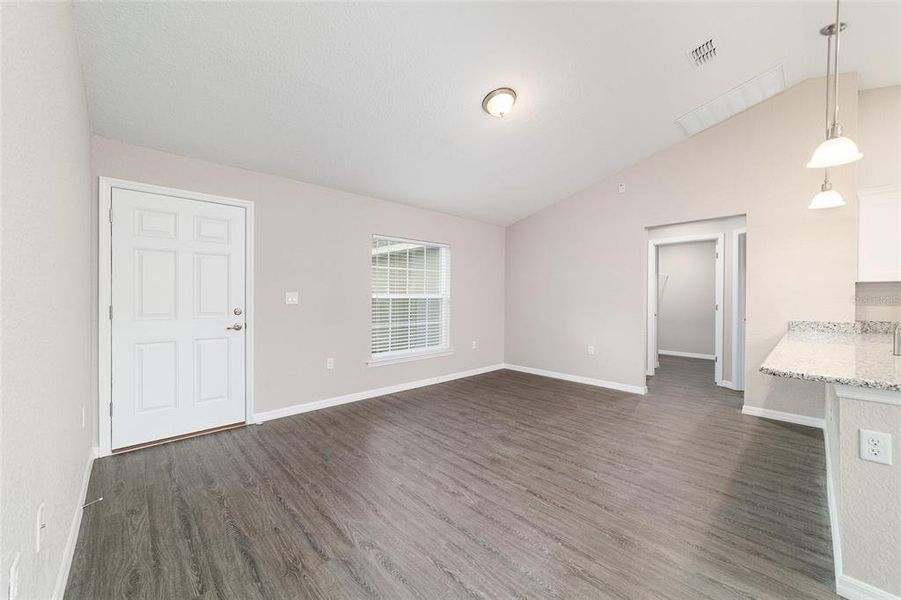 Spacious, unfurnished interior of a new home in , Summerfield (Image 20).
