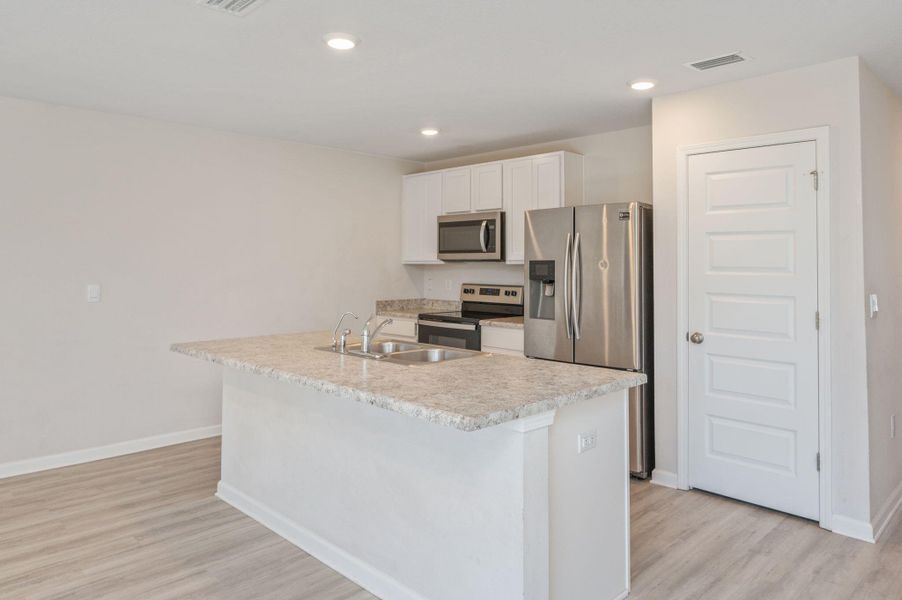 16-web-or-mls-6380-bellavia-ln