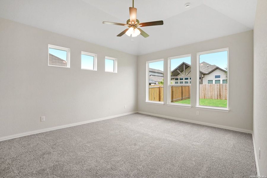 Spacious, unfurnished interior of a new home in Veranda, San Antonio (Image 22).
