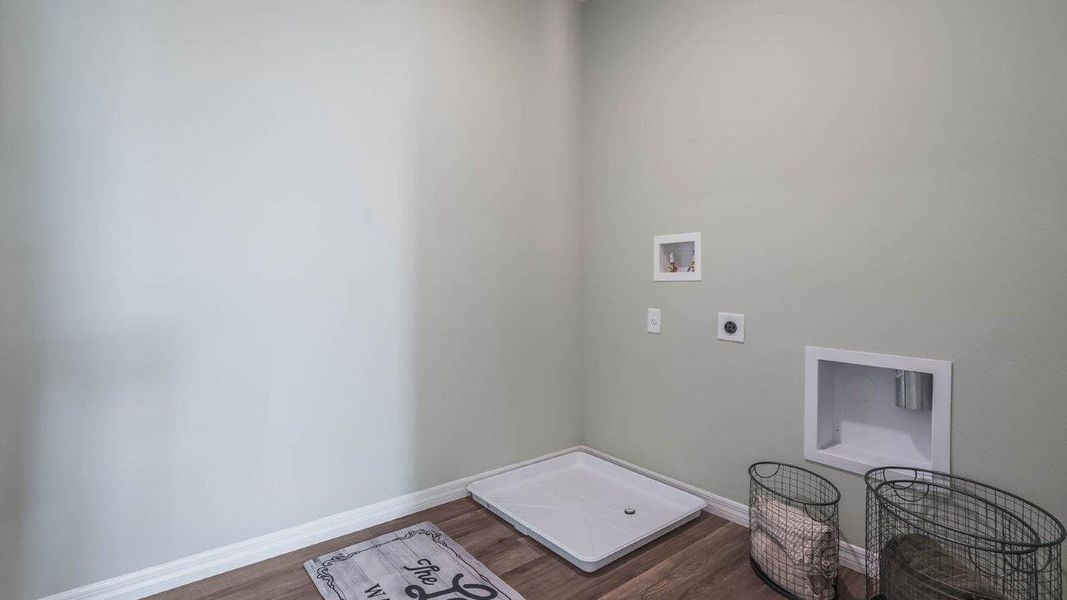 Spacious, unfurnished interior of a new home in Lake Deer Estates, Poinciana (Image 20). Spacious, unfurnished interior of a new home in Lake Deer Estates, Poinciana (Image 20).