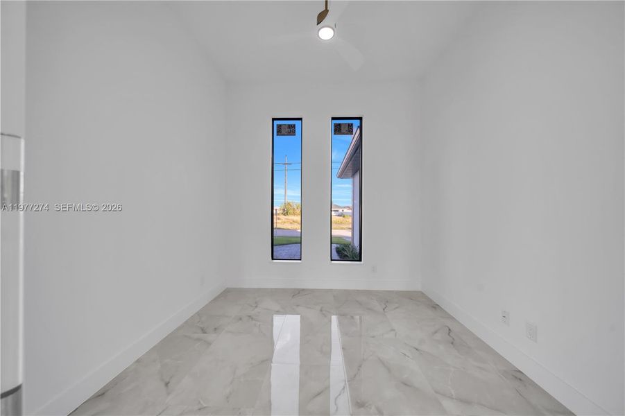 Spacious, unfurnished interior of a new home in , Cape Coral (Image 38).