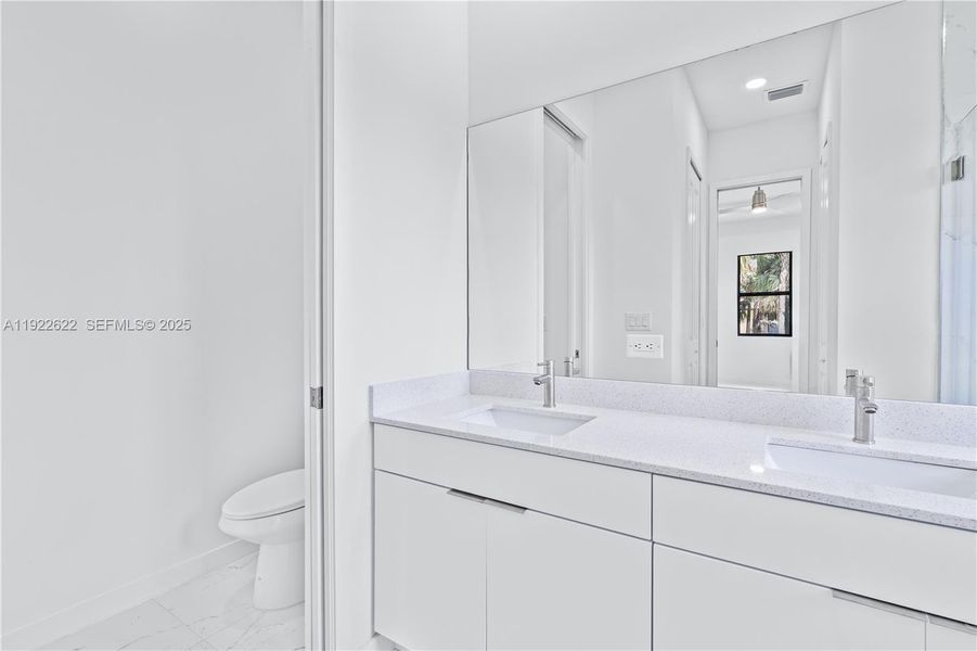 Furnished interior view inside a new home in , Lehigh Acres (Image 7).