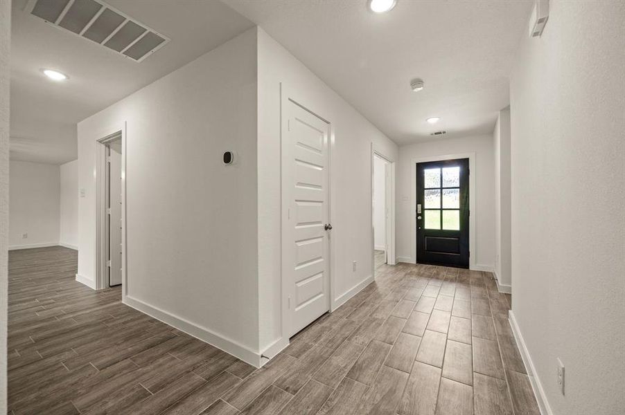 Spacious, unfurnished interior of a new home in Runaway Bay, Runaway Bay (Image 27). Spacious, unfurnished interior of a new home in Runaway Bay, Runaway Bay (Image 27).