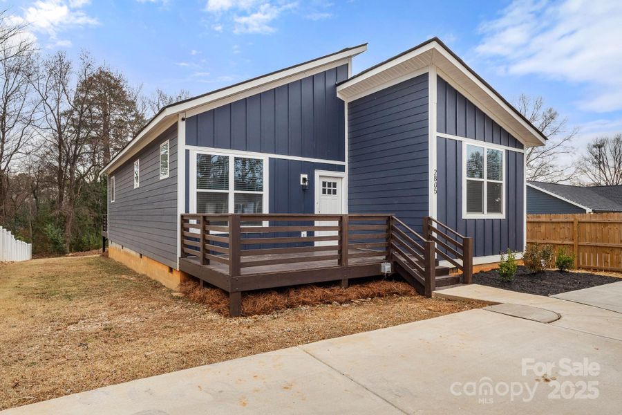 Exterior details and patio area of a home in , Charlotte (Image 3).
