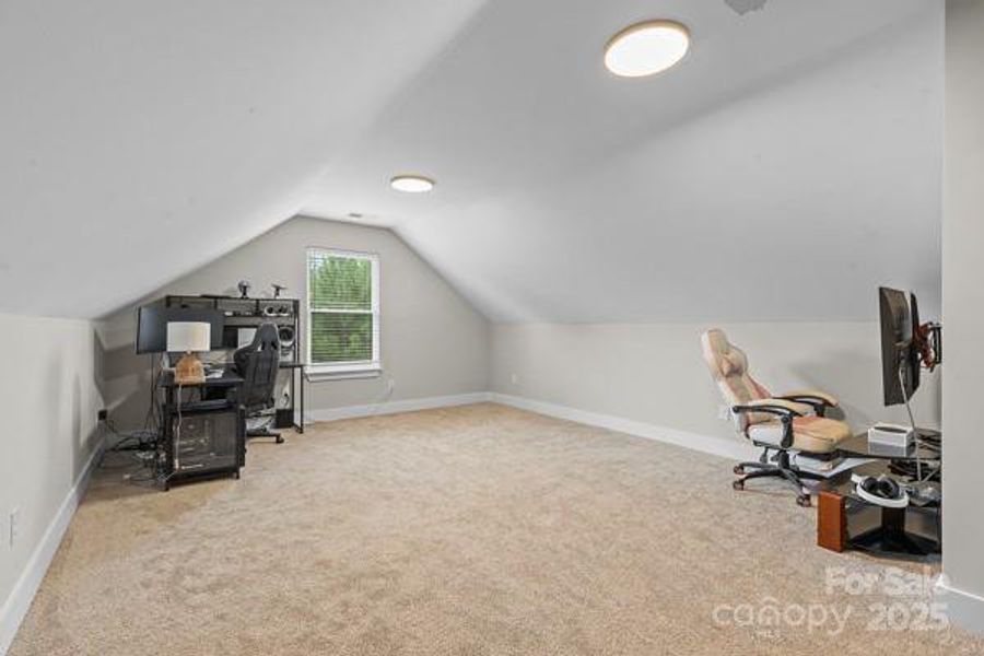 Image 26 of a home in .